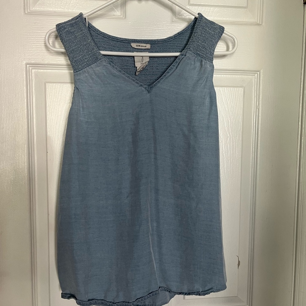Joie Sleeveless V-Neck Smocked Chambray Tank Top